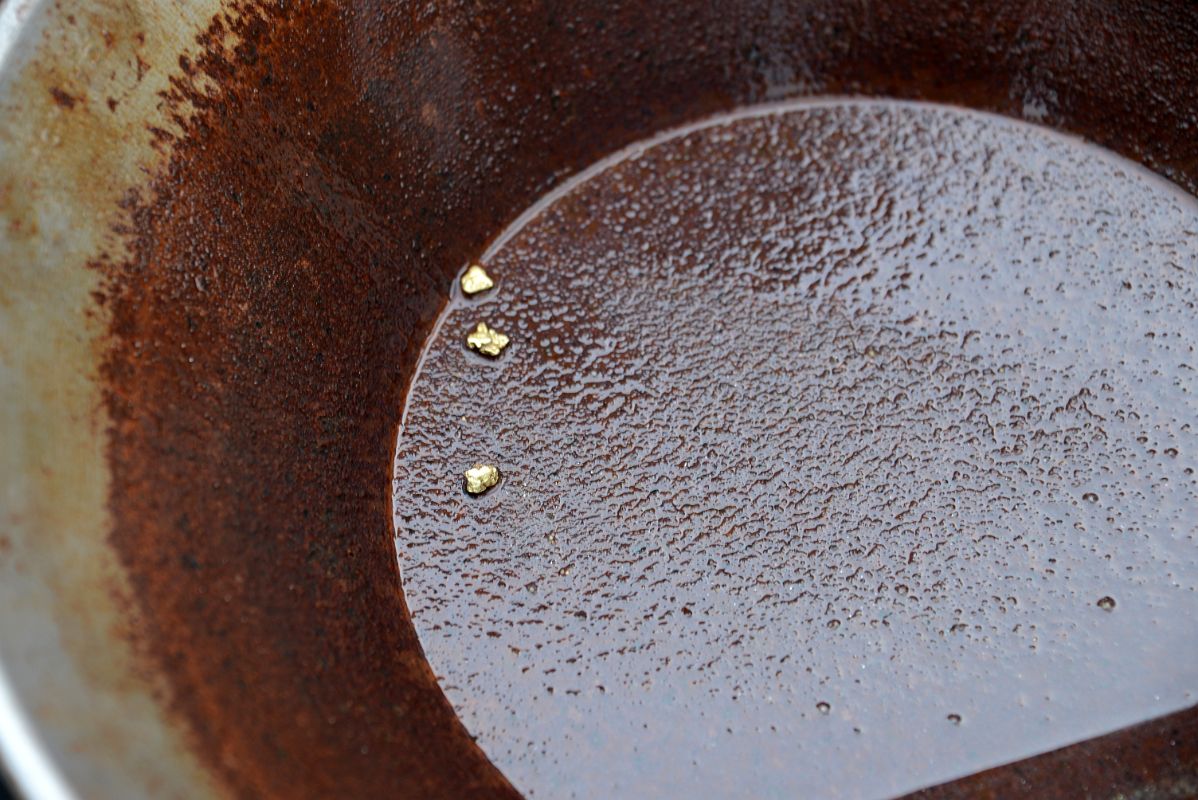04C Specs Of Gold Left In The Pan At Dawson City Yukon Museum
